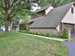 3212 Oak Spring St, Columbus, OH 43219