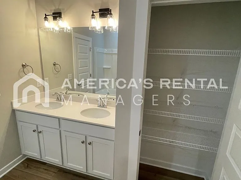 459 Troubadour Ln — Photo 13