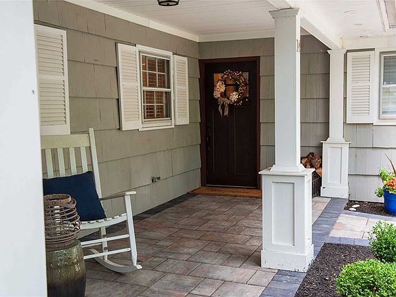 3rd image of 14 Sandstone Ln