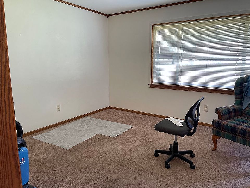 1st image of 4227 Woodmere Dr