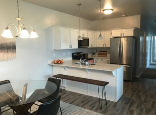 96 W Silver Springs Dr, Vineyard, UT 84059
