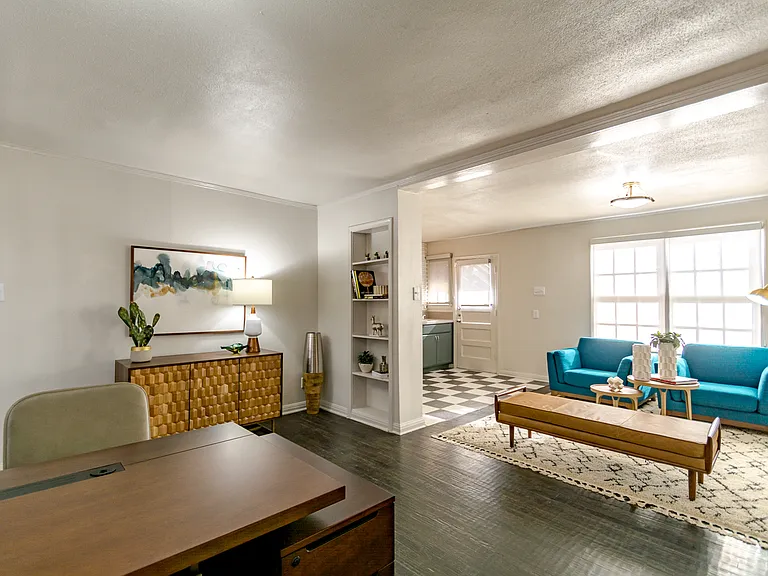Urban Living in our Kessler Park Apartment Homes — Photo 35