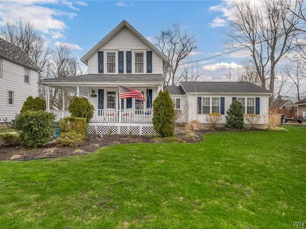 64 Burwell Ave, Lancaster, NY 14086