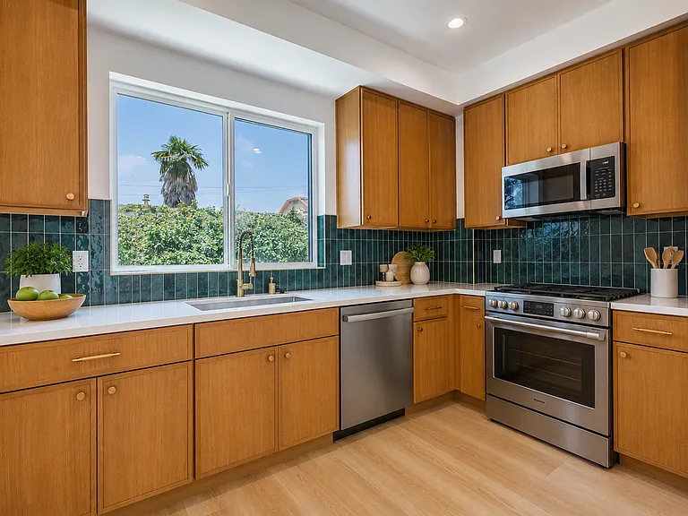 1063 S. Corning St. — Photo 5