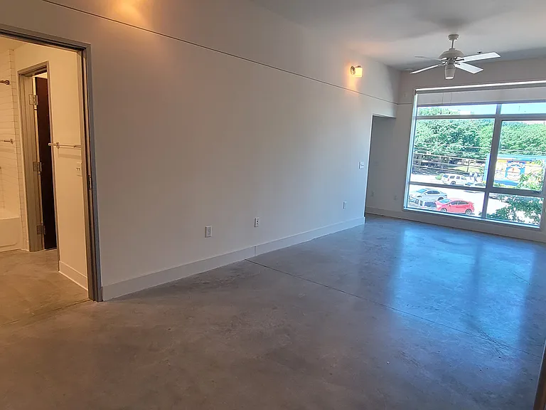 Eight Forty Apartments — Photo 9