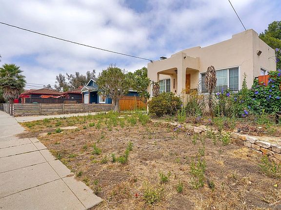 3rd image of 3378 N Mountain View Dr