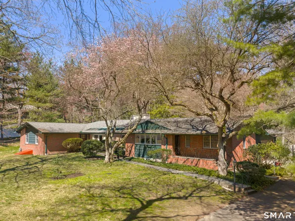 143 Palmers Hill Road, Stamford, CT 06902