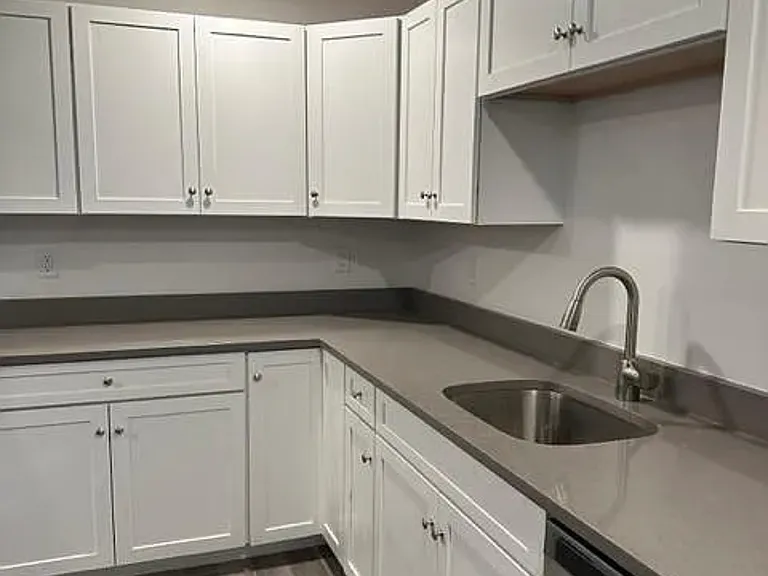 285 Parker Ave #2D — Photo 4
