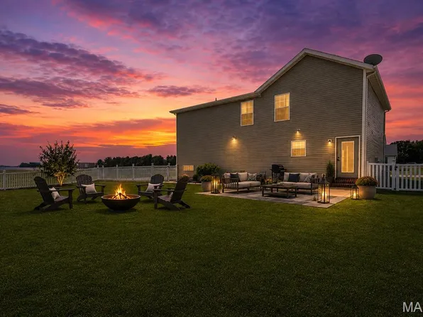 10009 Patriot Dr, Breese, IL 62230