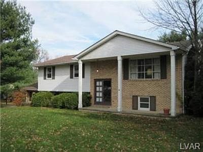 1st image of 572 Hilldale Dr