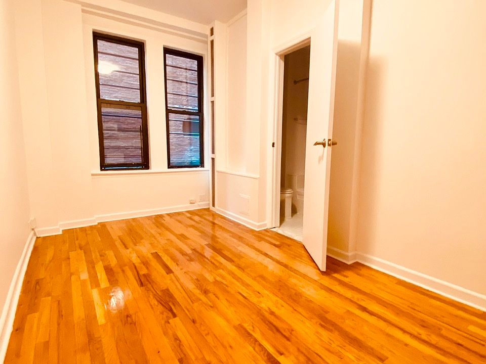1st image of 30 W 70th St APT 1D