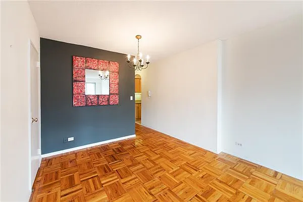 Sold by Maxwell Jacobs | media 5