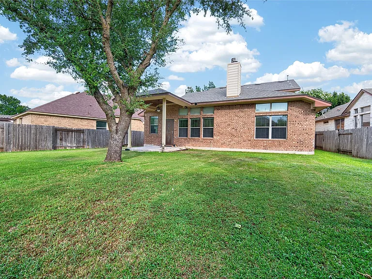 112 Latitude Ln — Photo 25