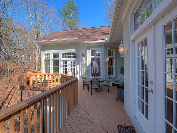 4th image of 365 Spyglass Bluff Dr