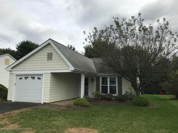 21 Harrogate La, Manchester, NJ 08759