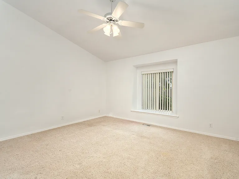 2319 E Gleneagle Dr — Photo 15