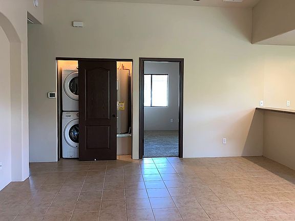 Laundry Closet_10082022