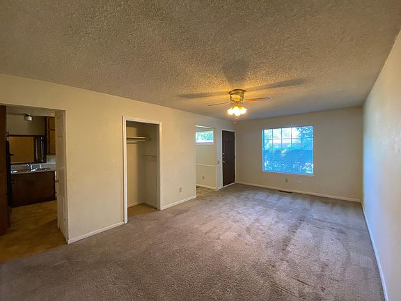 5th image of 4131 Moffett Ave