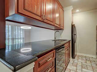 611 Hawthorne St APT 3, Houston, TX 77006