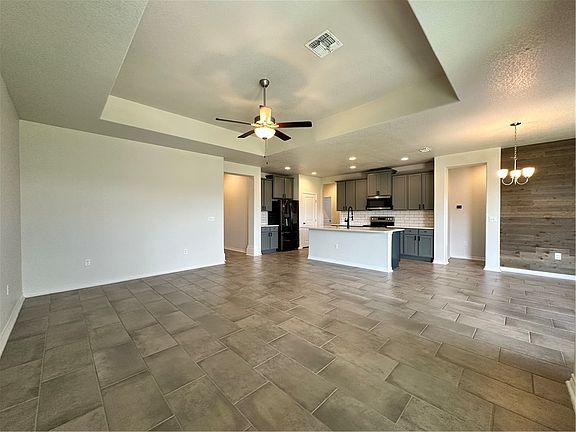 4th image of 9222 Murdock Dr