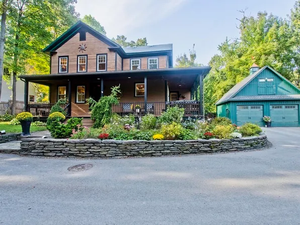 12 Lawn Ave, Northampton, MA 01060