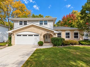904 Weatherbee Ave, Downers Grove, IL 60516