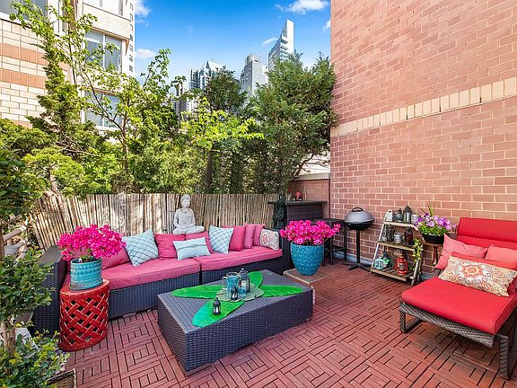 5th image of 350 W 50th St APT 5EE
