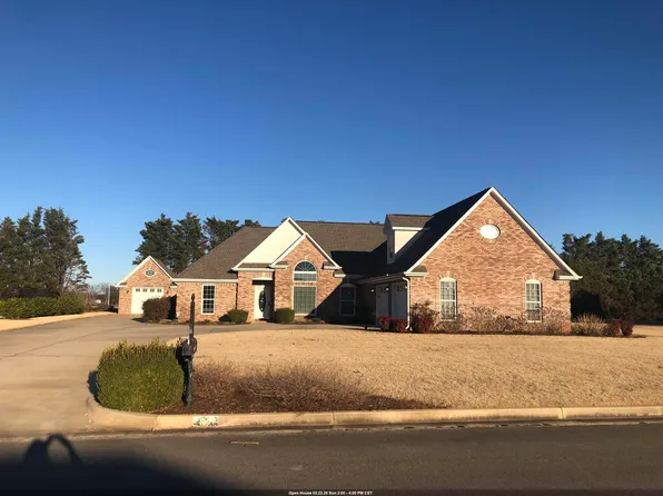 57 Julie Ann Dr, Muscle Shoals, AL 35661