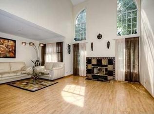 104 Townsend Cir, Naperville, IL 60565