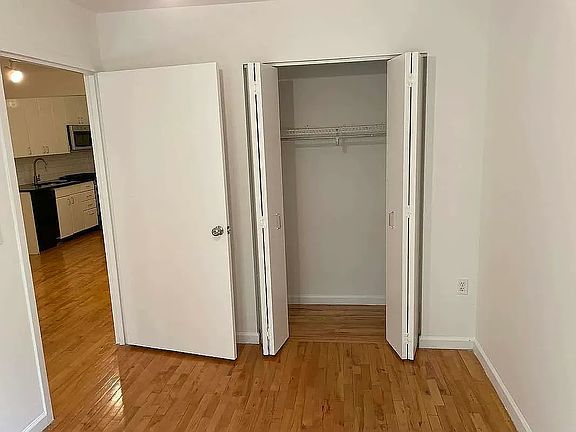 5th image of 190 E 7th St APT 411