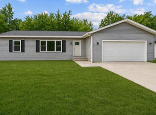 1278 E Bluff ROAD, Whitewater, WI 53190