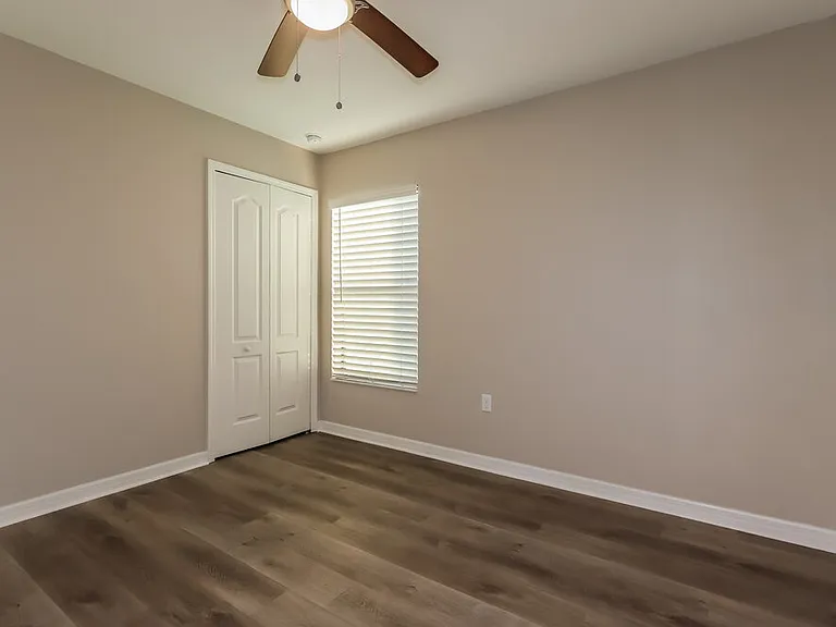1817 James Towne Ln — Photo 9