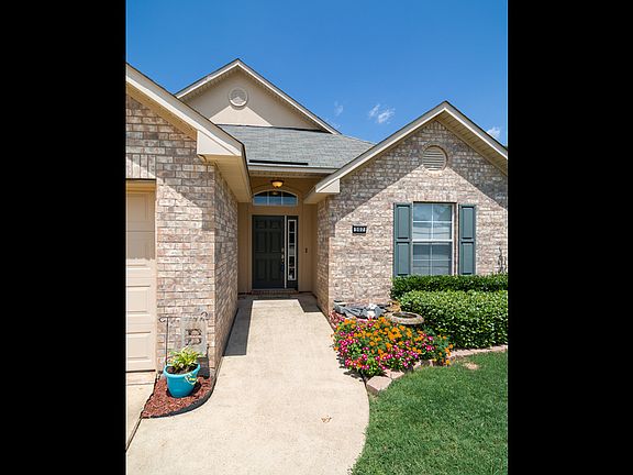 2nd image of 507 Gaston Cir