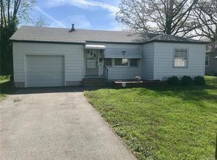 122 N 44th St, Belleville, IL 62226