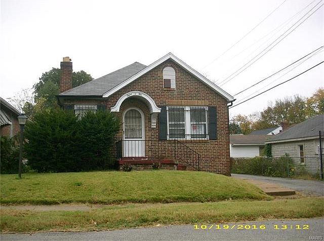 2nd image of 1204 Buckner Pl
