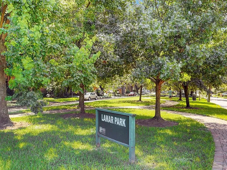 2905 W Dallas St — Photo 15