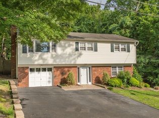 309 Nariticong Ave, Hopatcong, NJ 07843