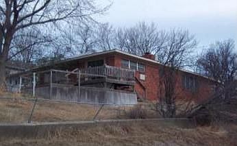 2nd image of 320 E 14th St