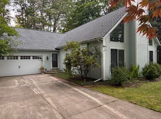 6935 2nd St, Douglas, MI 49406