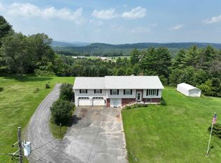 187 Strawberry Hl, Lyndonville, VT 05851