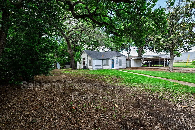 2 bed, 2.0 bath, 1203 sqft, $1,749 — Photo 3