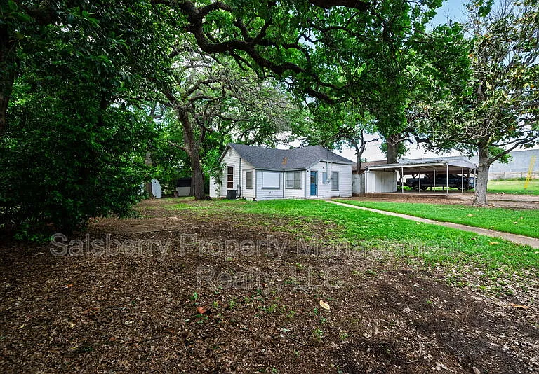 107 Windsor Ct — Photo 3
