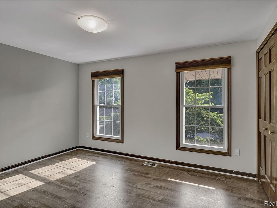 54359 Algonquin Dr, photo 27