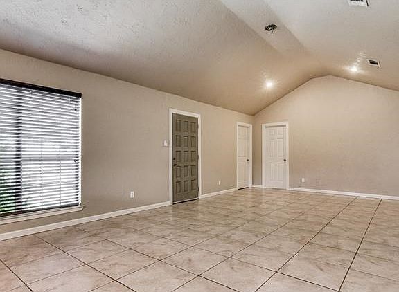 3rd image of 10608 Lake Beach Dr