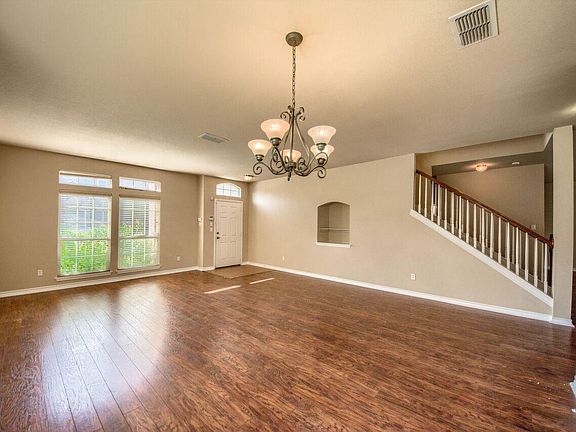 5th image of 21014 Villa Valencia