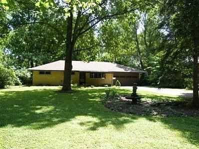 1st image of 396 Park End Dr