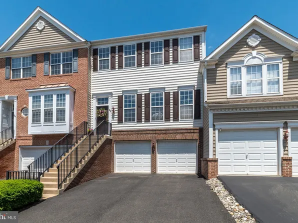 22 Cornerstone Ct, Doylestown, PA 18901