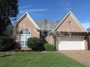 9042 Fulton Ln, Cordova, TN 38016