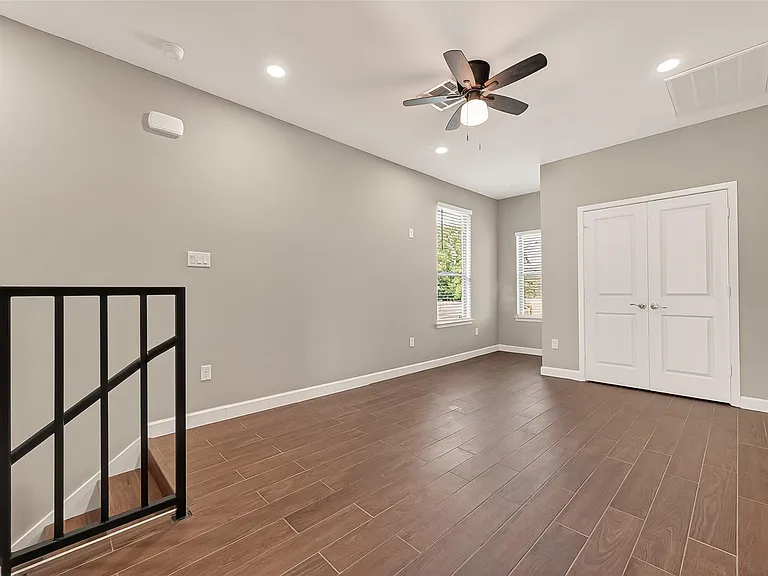 8321 Coma St — Photo 6