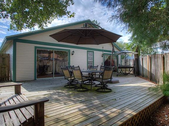 2nd image of 6111 Silkdale Ct